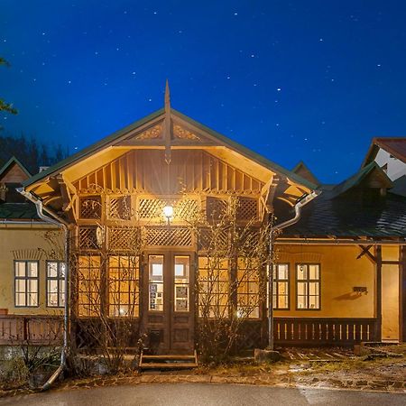 Sovi Dom- Historicke Apartmany Z 19 Storocia, 4Km Od Banskej Stiavnice Svätý Anton エクステリア 写真