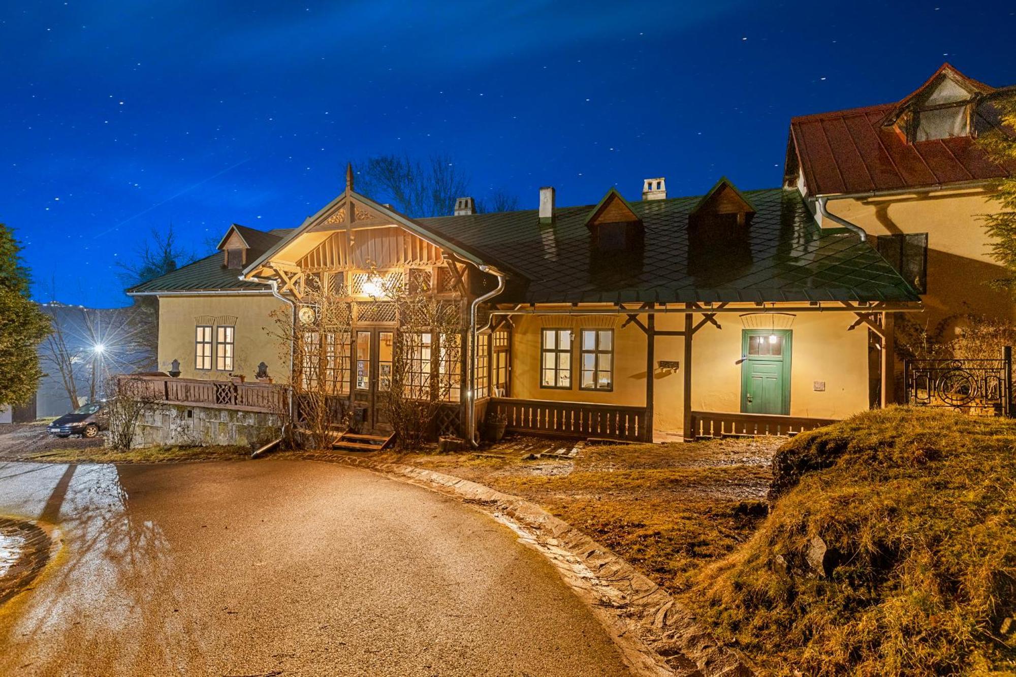 Sovi Dom- Historicke Apartmany Z 19 Storocia, 4Km Od Banskej Stiavnice Svätý Anton エクステリア 写真