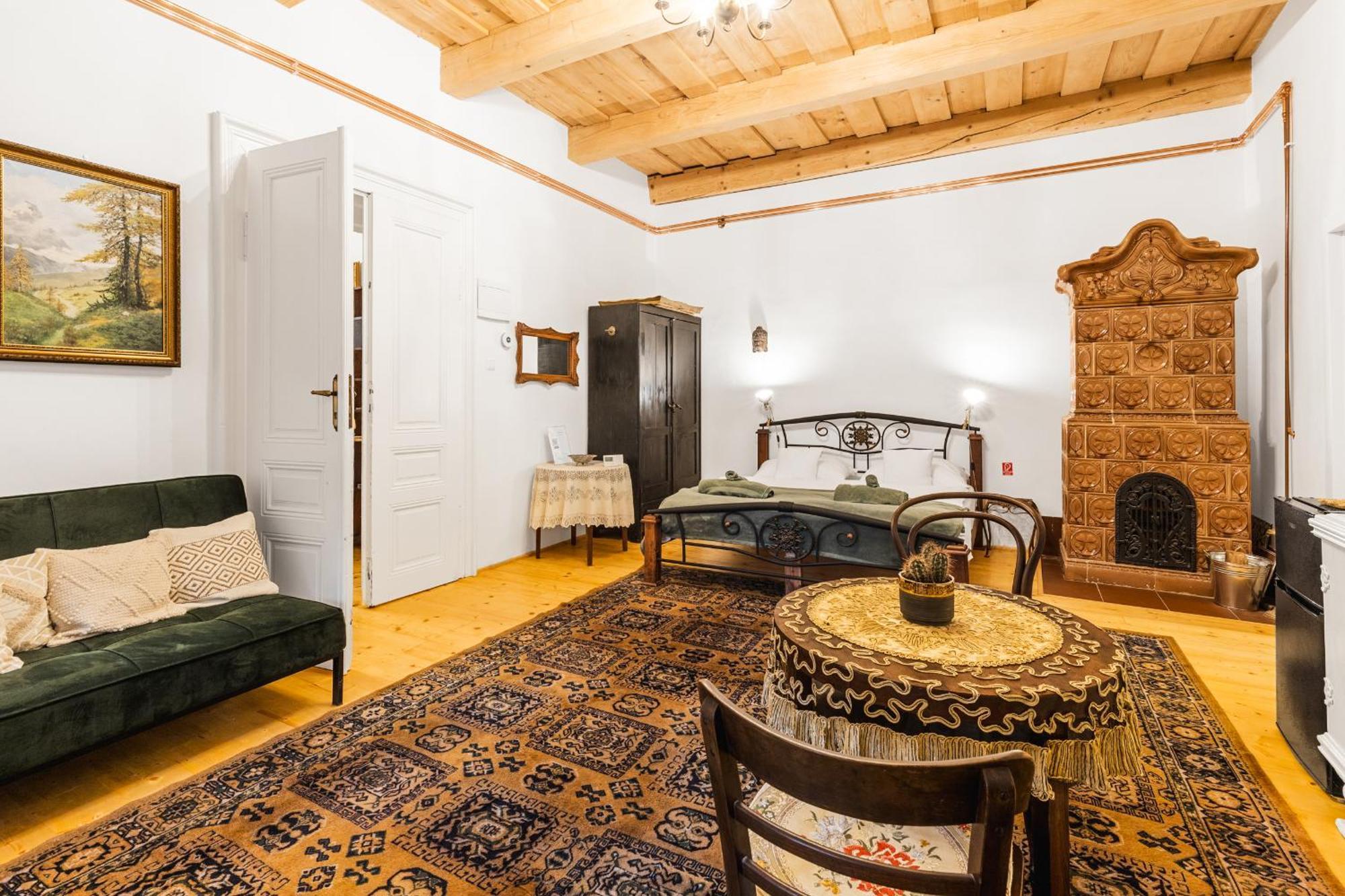 Sovi Dom- Historicke Apartmany Z 19 Storocia, 4Km Od Banskej Stiavnice Svätý Anton エクステリア 写真