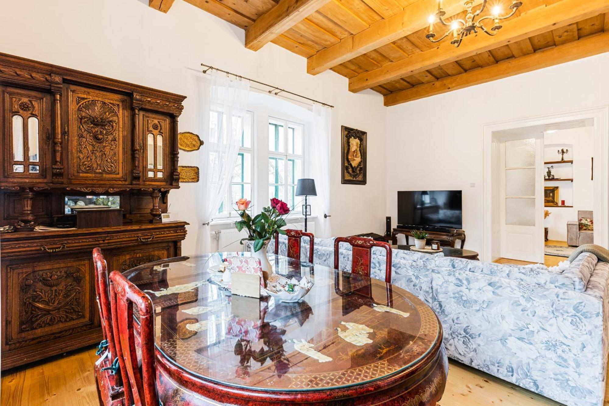 Sovi Dom- Historicke Apartmany Z 19 Storocia, 4Km Od Banskej Stiavnice Svätý Anton エクステリア 写真