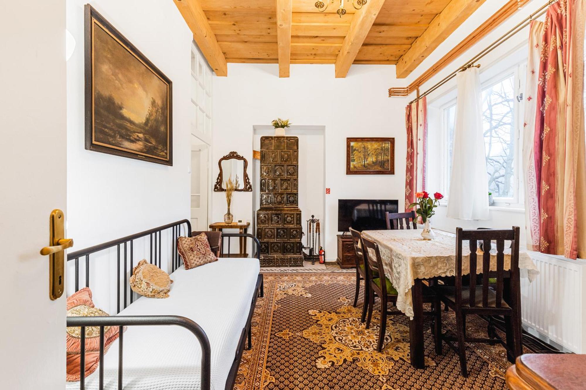 Sovi Dom- Historicke Apartmany Z 19 Storocia, 4Km Od Banskej Stiavnice Svätý Anton エクステリア 写真