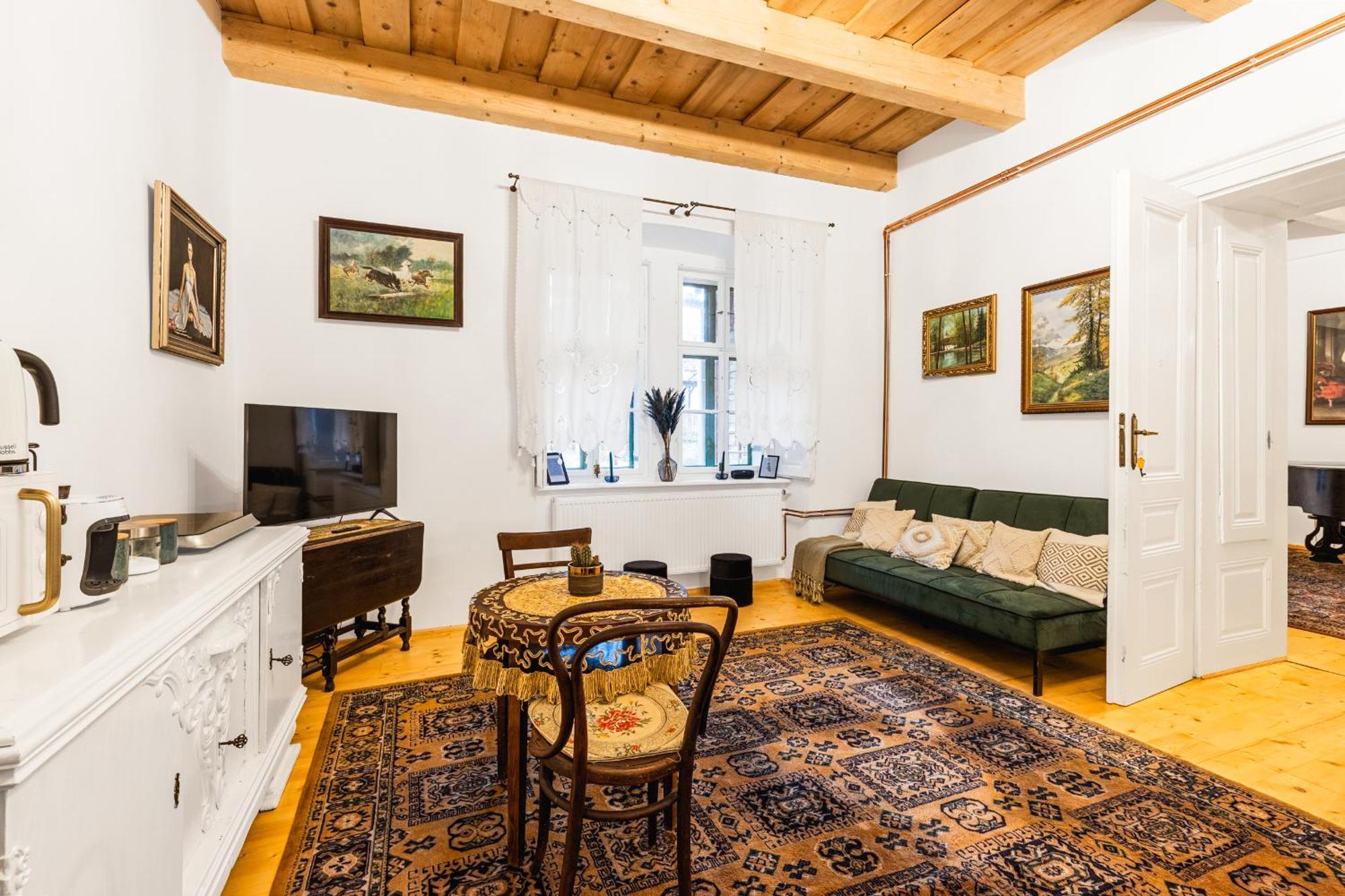 Sovi Dom- Historicke Apartmany Z 19 Storocia, 4Km Od Banskej Stiavnice Svätý Anton エクステリア 写真