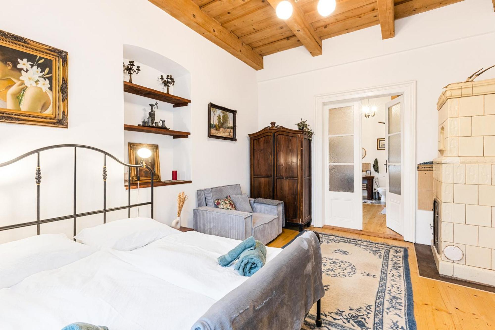 Sovi Dom- Historicke Apartmany Z 19 Storocia, 4Km Od Banskej Stiavnice Svätý Anton エクステリア 写真