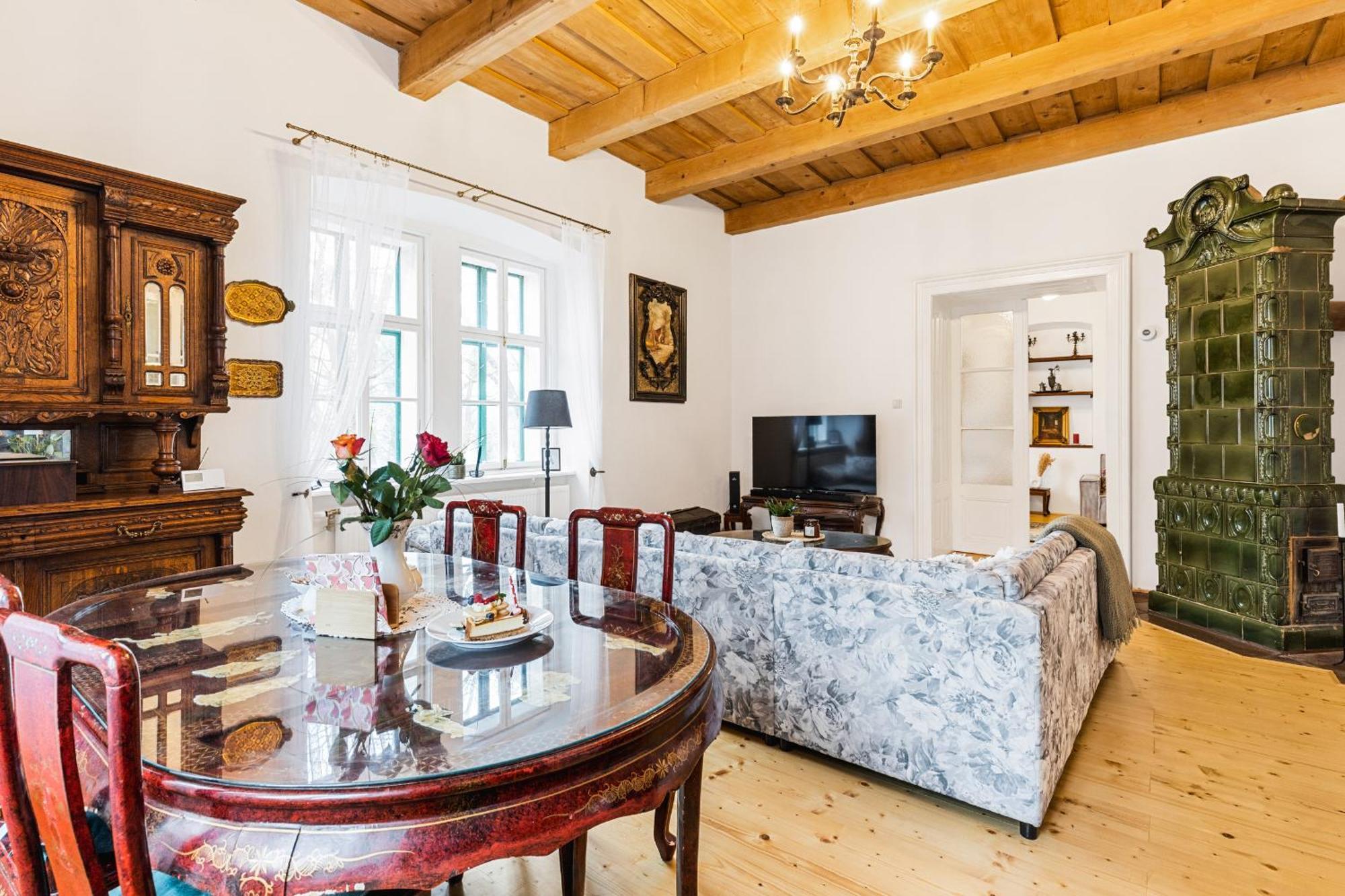 Sovi Dom- Historicke Apartmany Z 19 Storocia, 4Km Od Banskej Stiavnice Svätý Anton エクステリア 写真