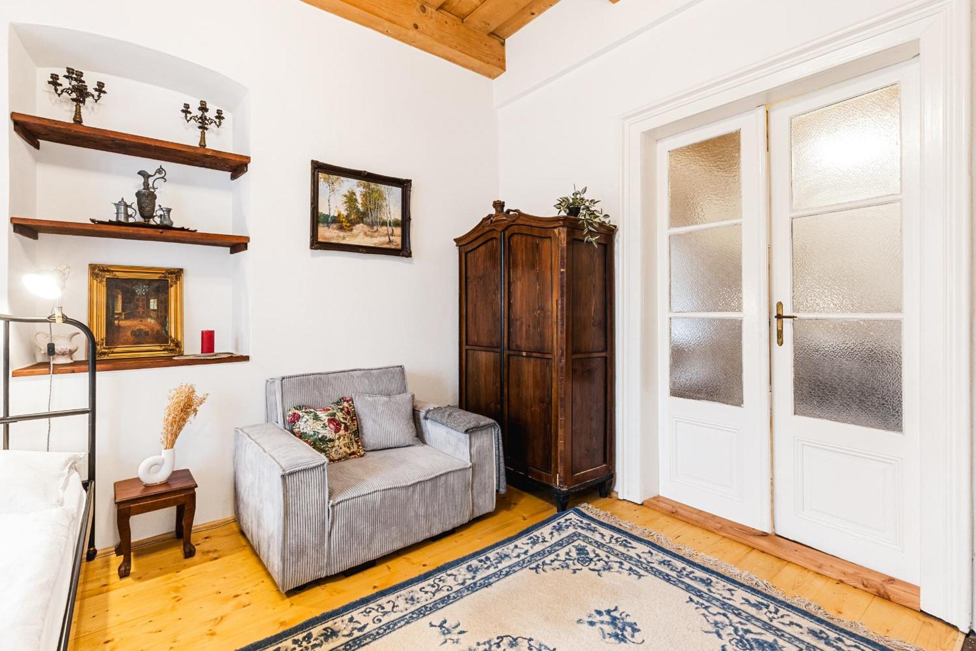 Sovi Dom- Historicke Apartmany Z 19 Storocia, 4Km Od Banskej Stiavnice Svätý Anton エクステリア 写真