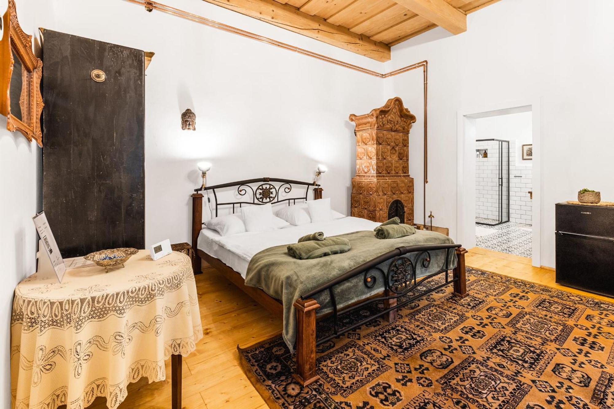 Sovi Dom- Historicke Apartmany Z 19 Storocia, 4Km Od Banskej Stiavnice Svätý Anton エクステリア 写真