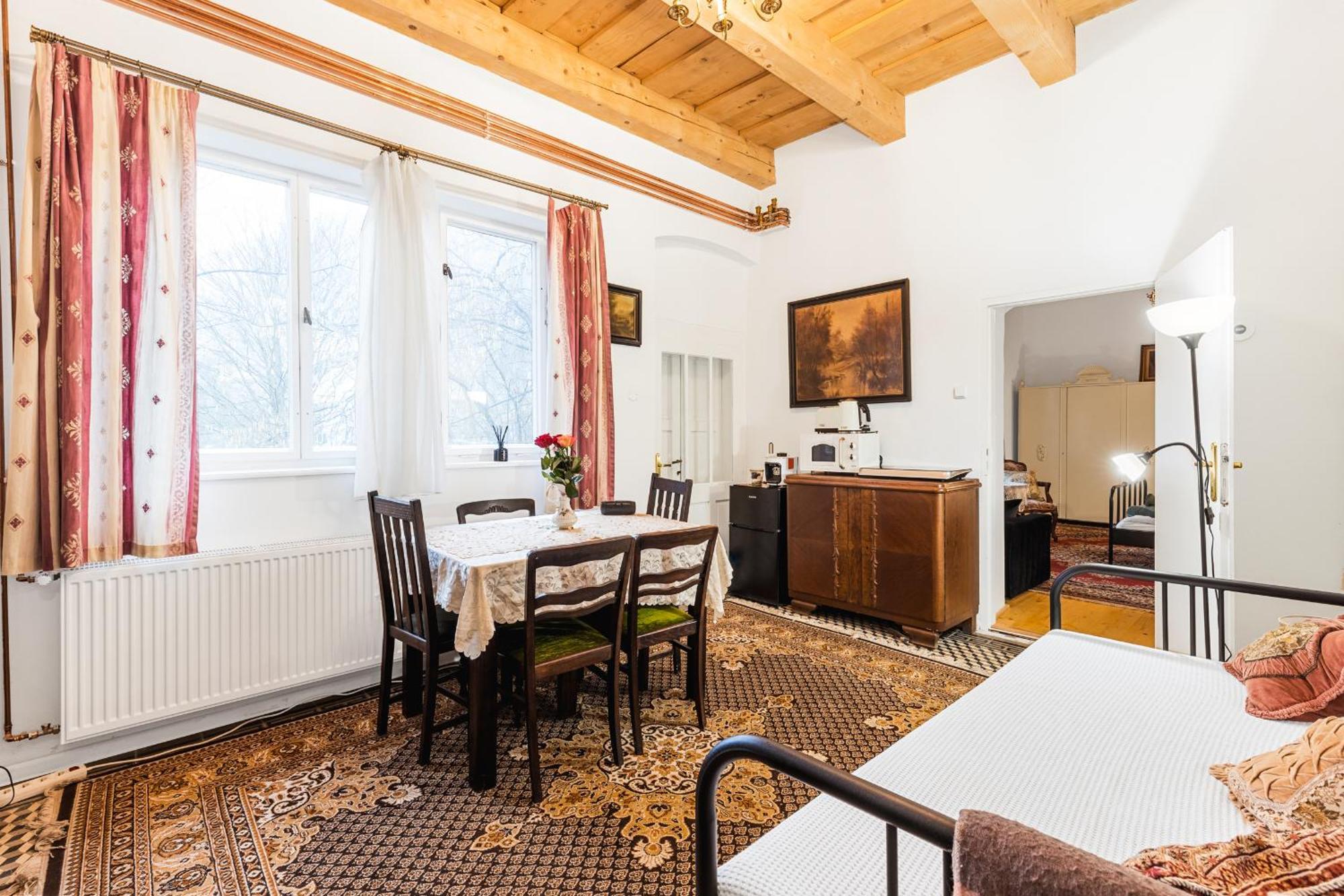Sovi Dom- Historicke Apartmany Z 19 Storocia, 4Km Od Banskej Stiavnice Svätý Anton エクステリア 写真